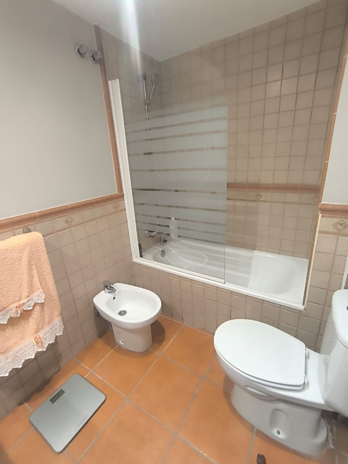 Se vende Apartamento Planta Media de 3 dormitorios en Costa Del Sol, Málaga, España