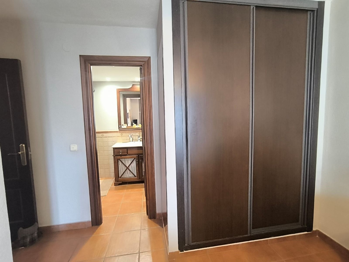 Se vende Apartamento Planta Media de 3 dormitorios en Costa Del Sol, Málaga, España