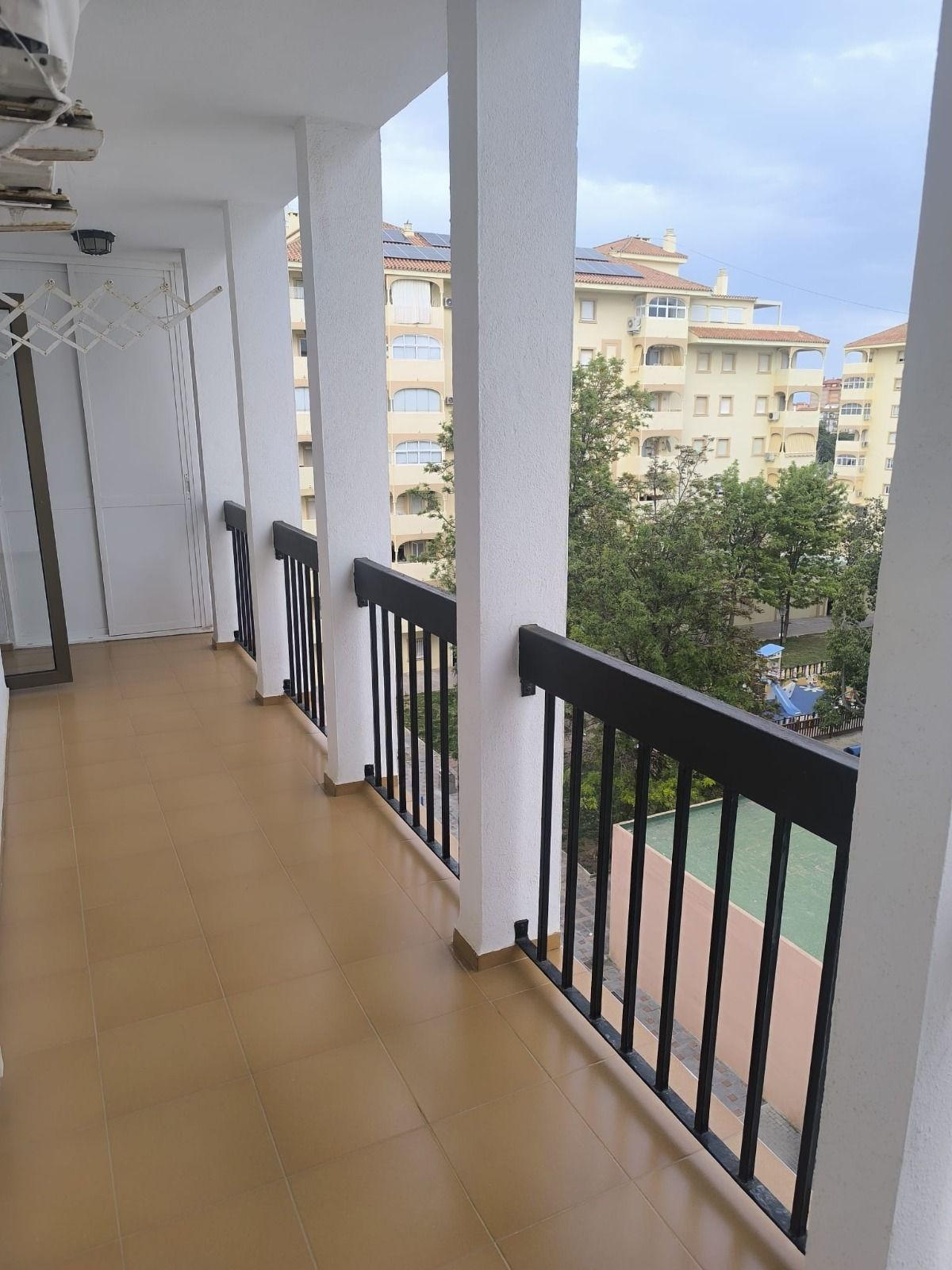 Se vende Apartamento Planta Media de 3 dormitorios en Costa Del Sol, Málaga, España