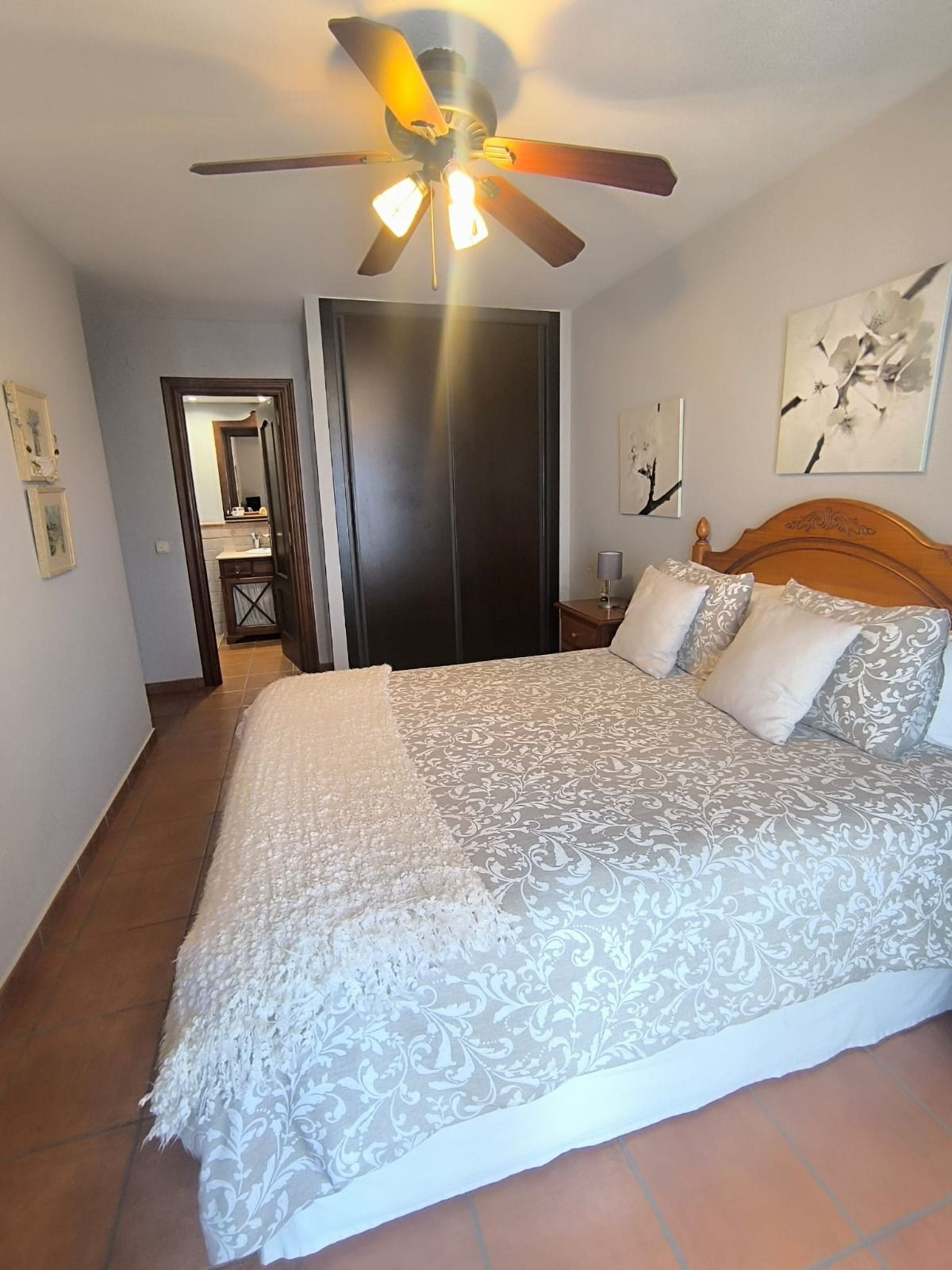Se vende Apartamento Planta Media de 3 dormitorios en Costa Del Sol, Málaga, España
