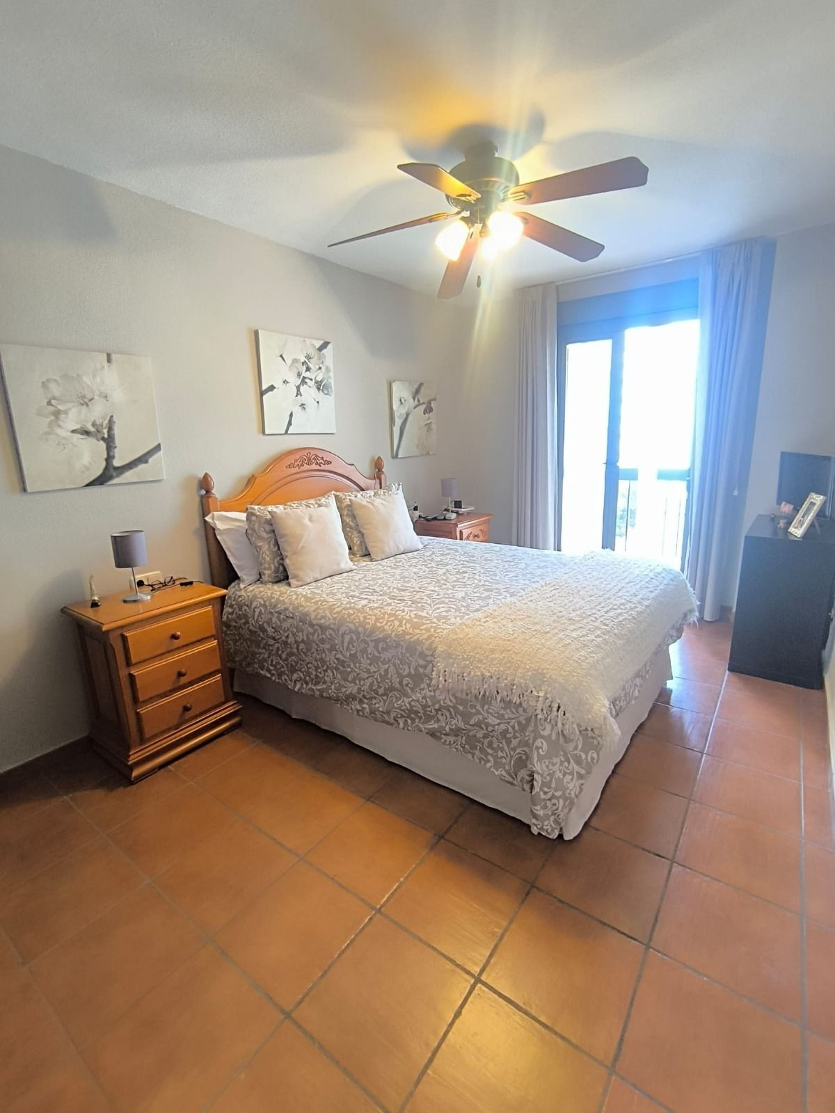 Se vende Apartamento Planta Media de 3 dormitorios en Costa Del Sol, Málaga, España