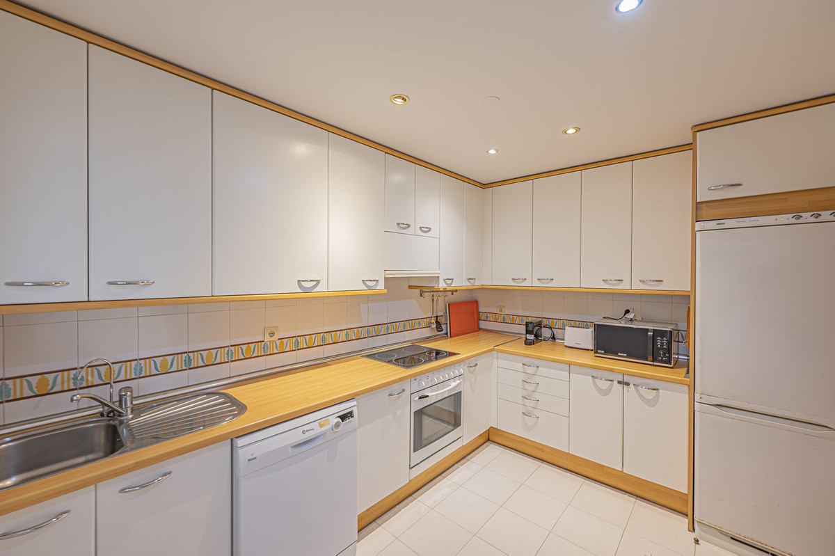3 Bed Apartment for sale in Costalita Costa Del Sol, Málaga, Spain