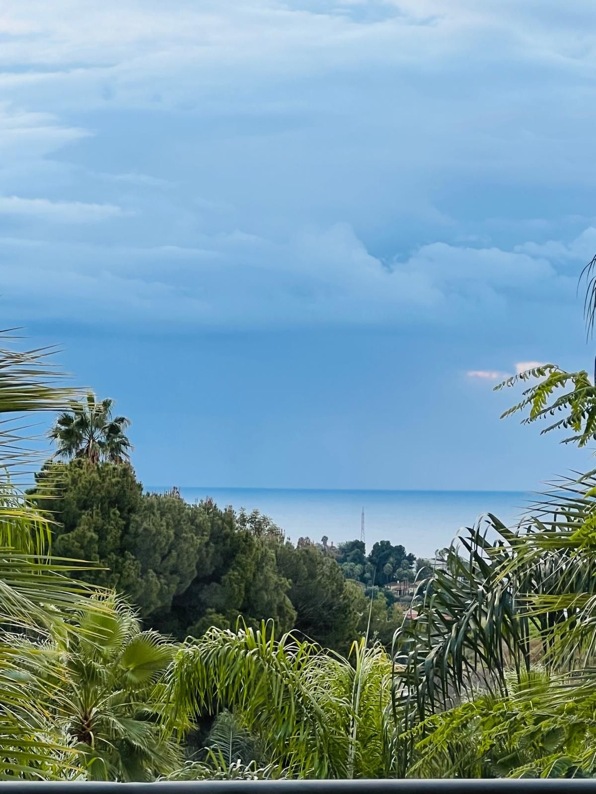 3 Bed Apartment for sale in El Paraiso Costa Del Sol, Málaga, Spain