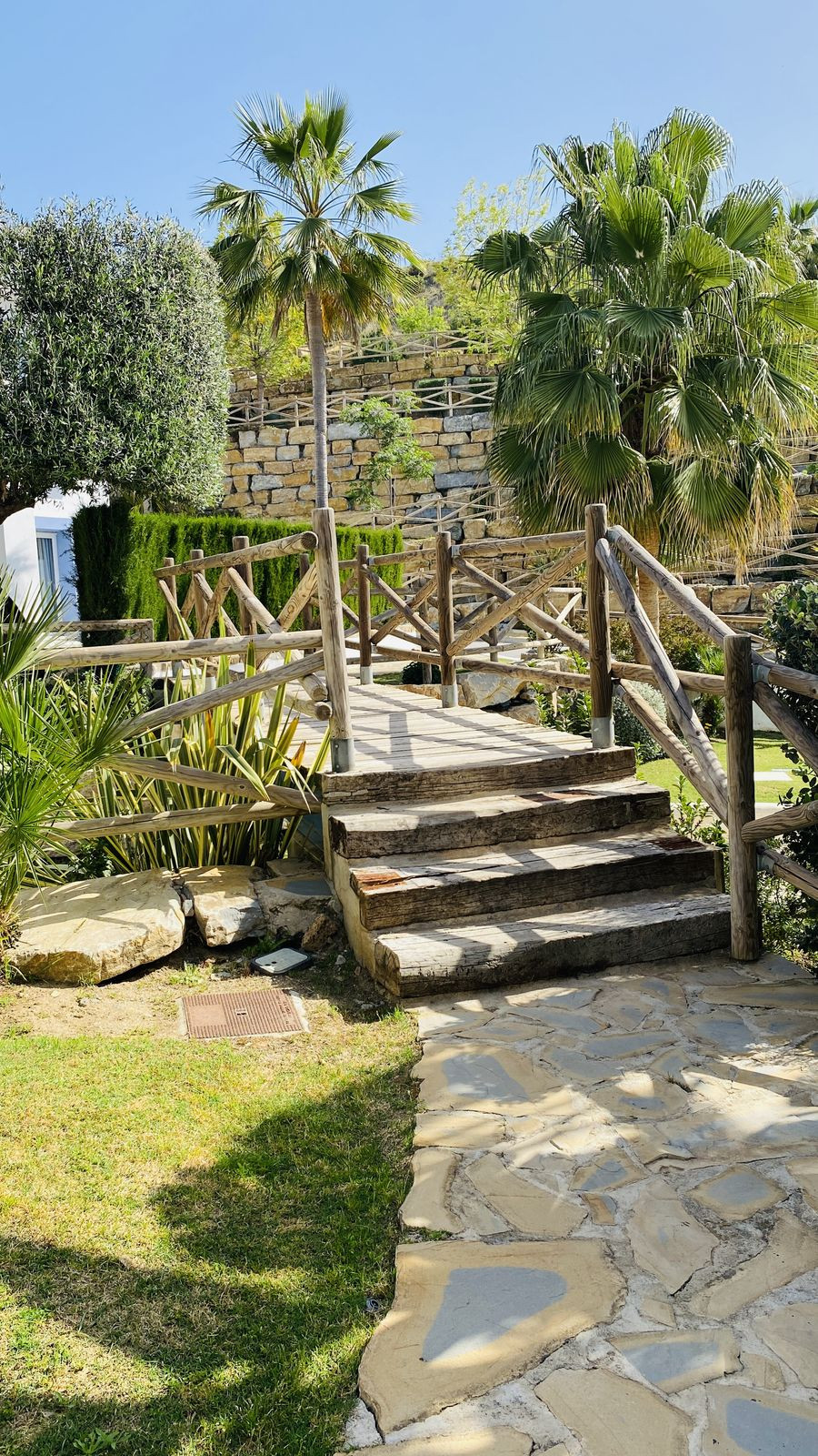 3 Bed Apartment for sale in El Paraiso Costa Del Sol, Málaga, Spain