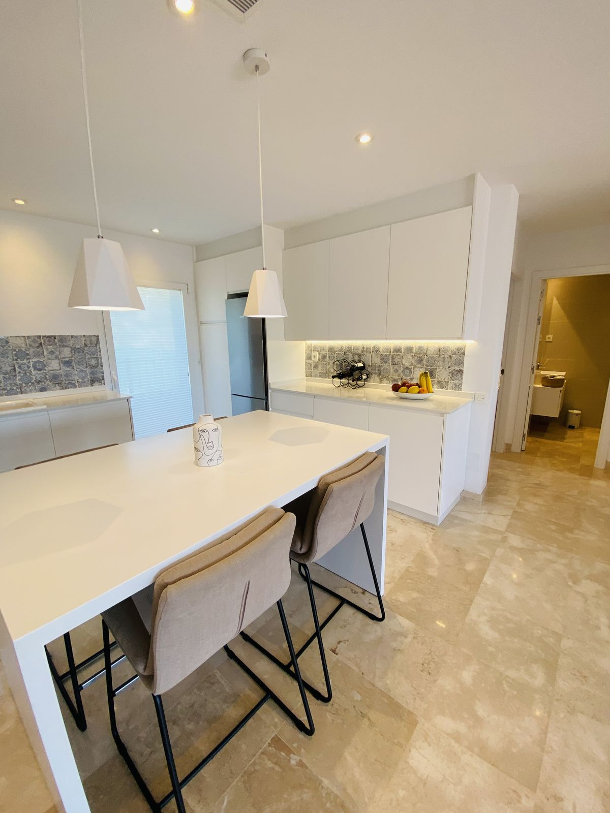 3 Bed Apartment for sale in El Paraiso Costa Del Sol, Málaga, Spain