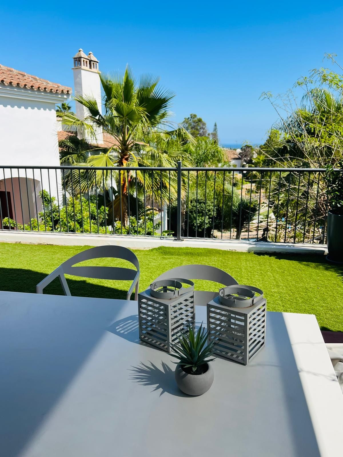 3 Bed Apartment for sale in El Paraiso Costa Del Sol, Málaga, Spain