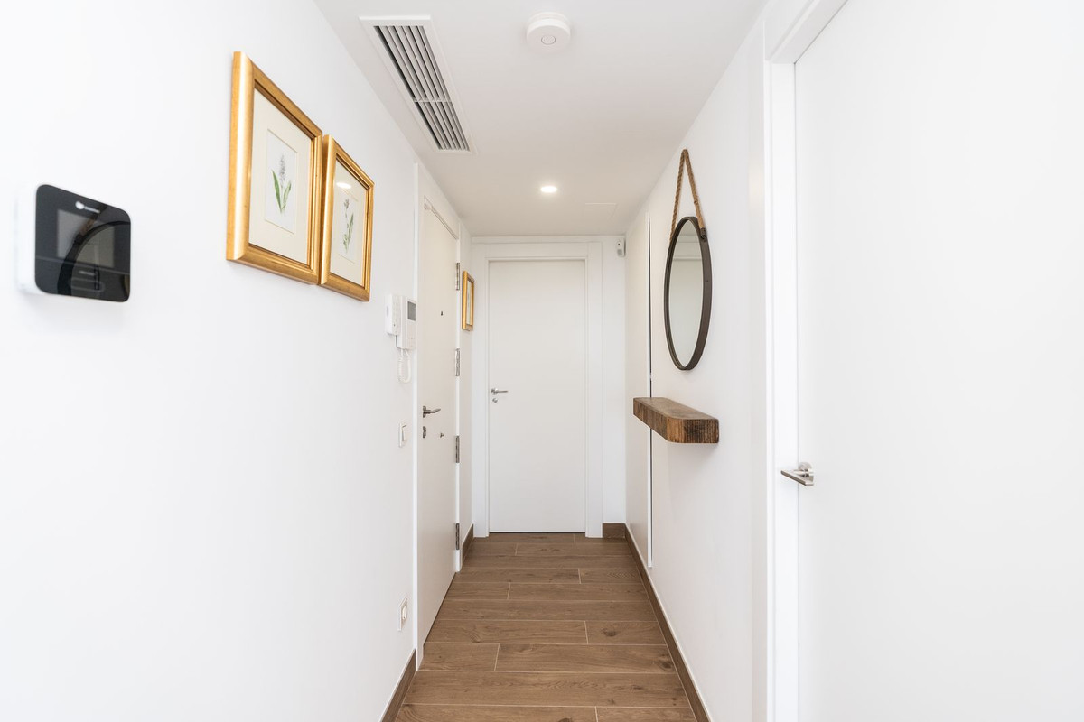 2 Bed Apartment for sale in Estepona Costa Del Sol, Málaga, Spain