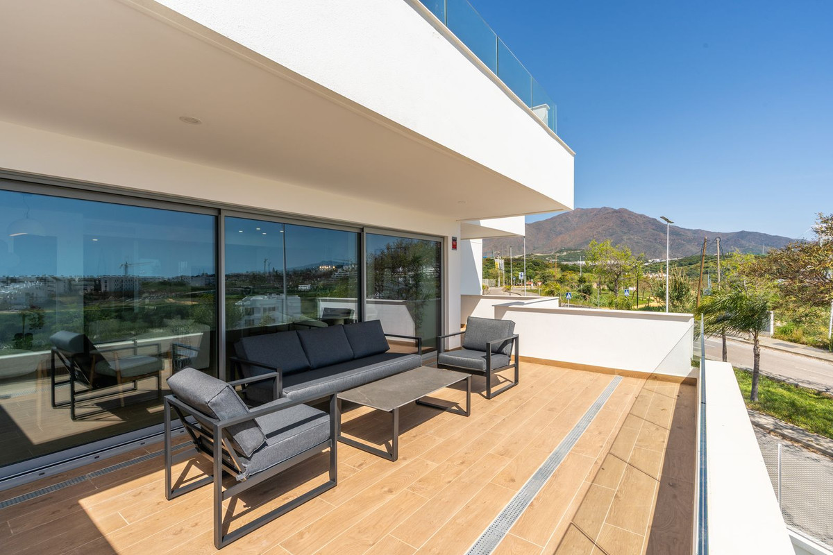 2 Bed Apartment for sale in Estepona Costa Del Sol, Málaga, Spain