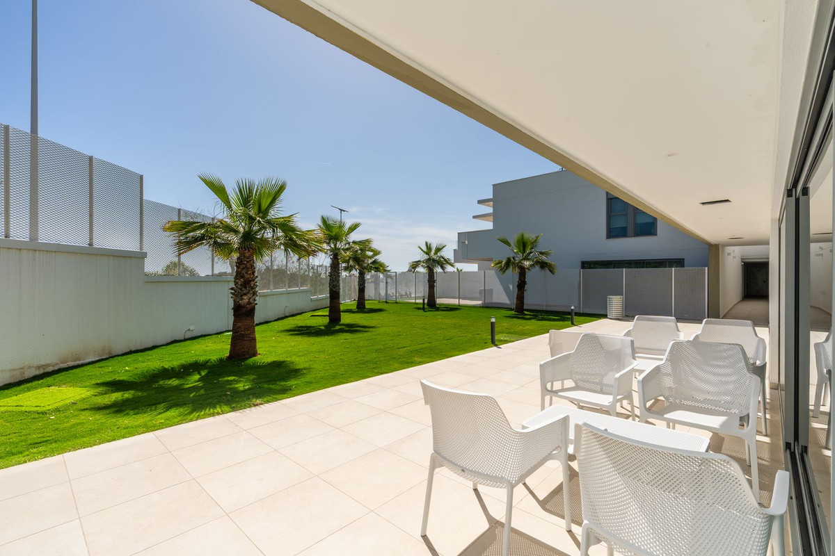 2 Bed Apartment for sale in Estepona Costa Del Sol, Málaga, Spain