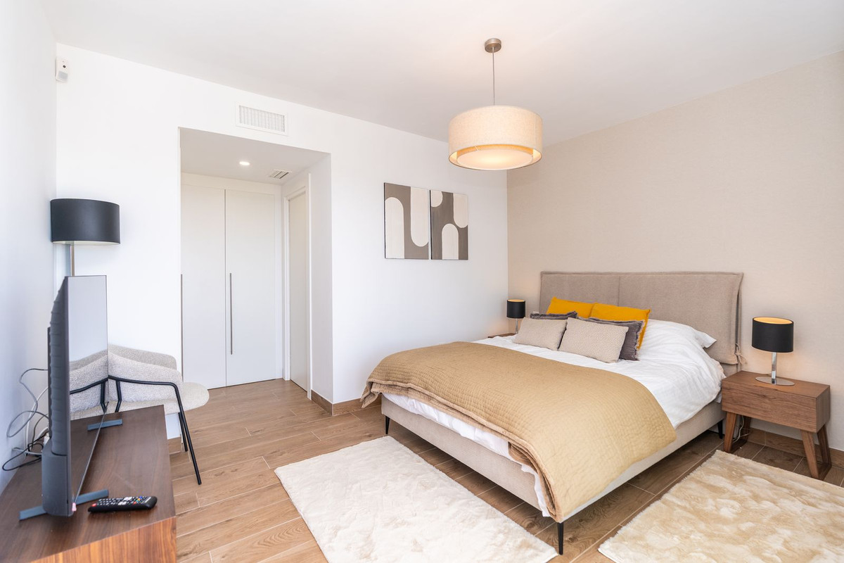 2 Bed Apartment for sale in Estepona Costa Del Sol, Málaga, Spain