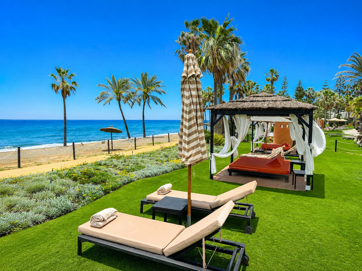 2 Bed Apartment for sale in New Golden Mile Costa Del Sol, Málaga, Spain