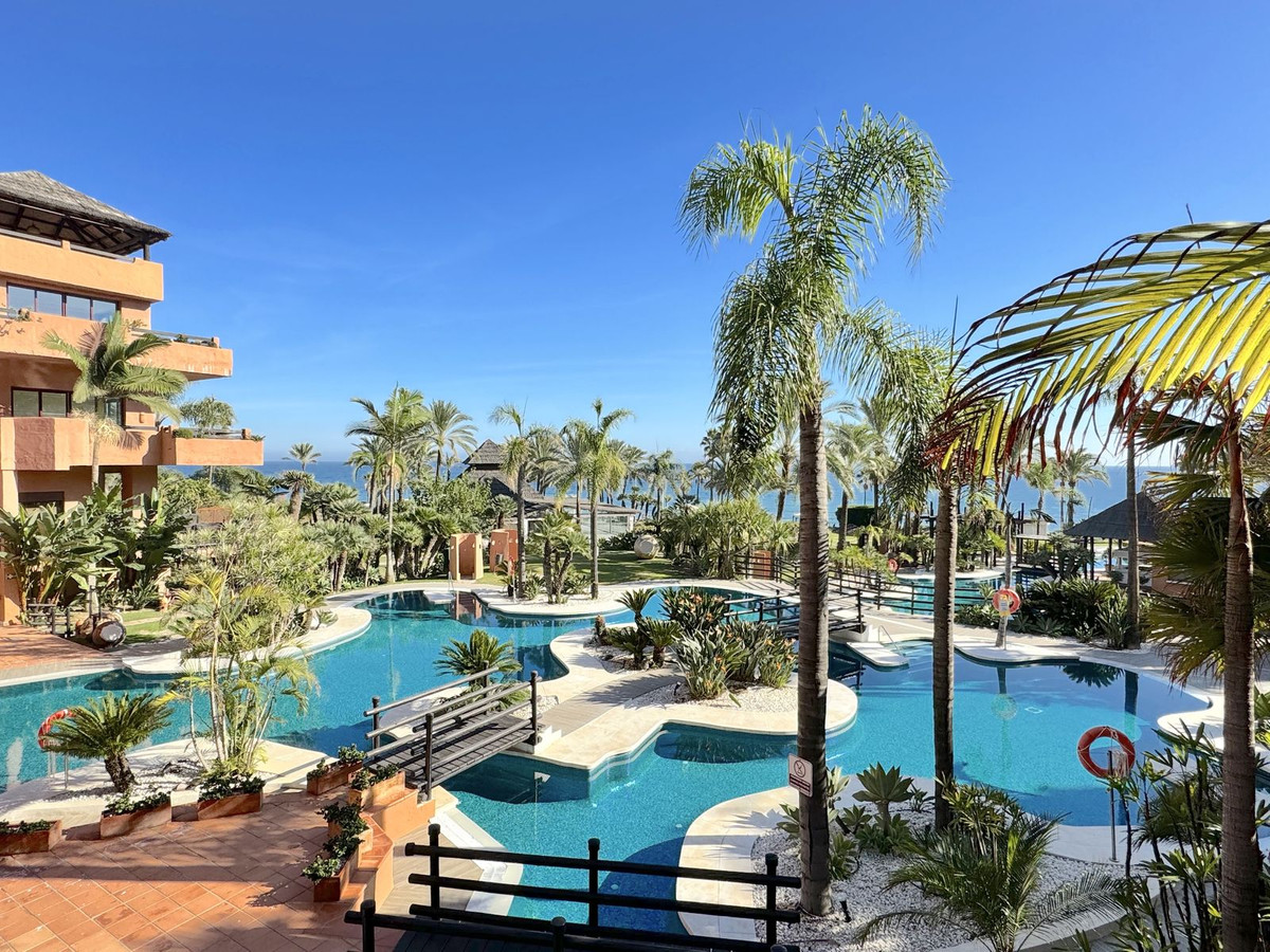 2 Bed Apartment for sale in New Golden Mile Costa Del Sol, Málaga, Spain