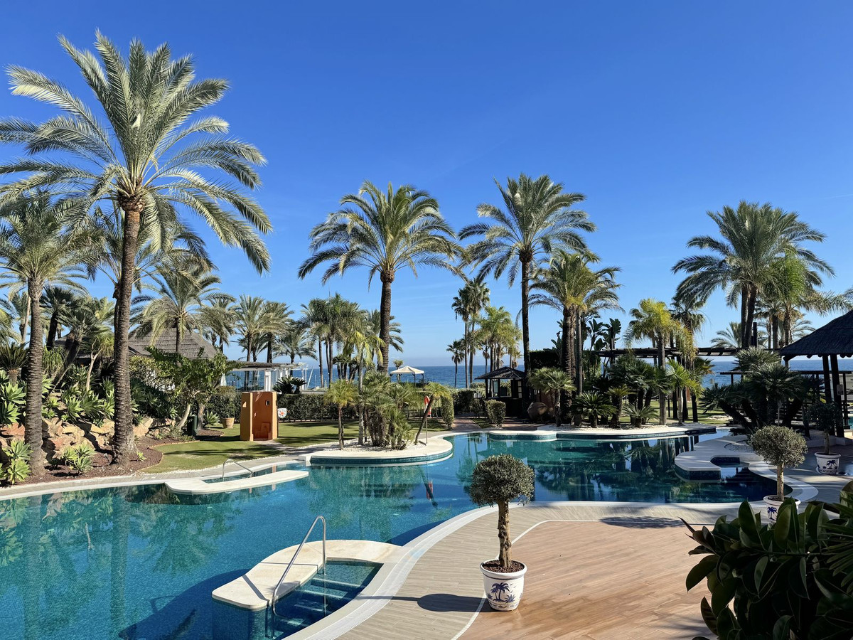 2 Bed Apartment for sale in New Golden Mile Costa Del Sol, Málaga, Spain