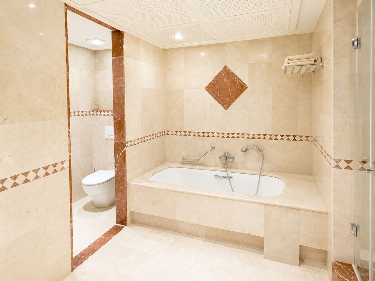2 Bed Apartment for sale in New Golden Mile Costa Del Sol, Málaga, Spain
