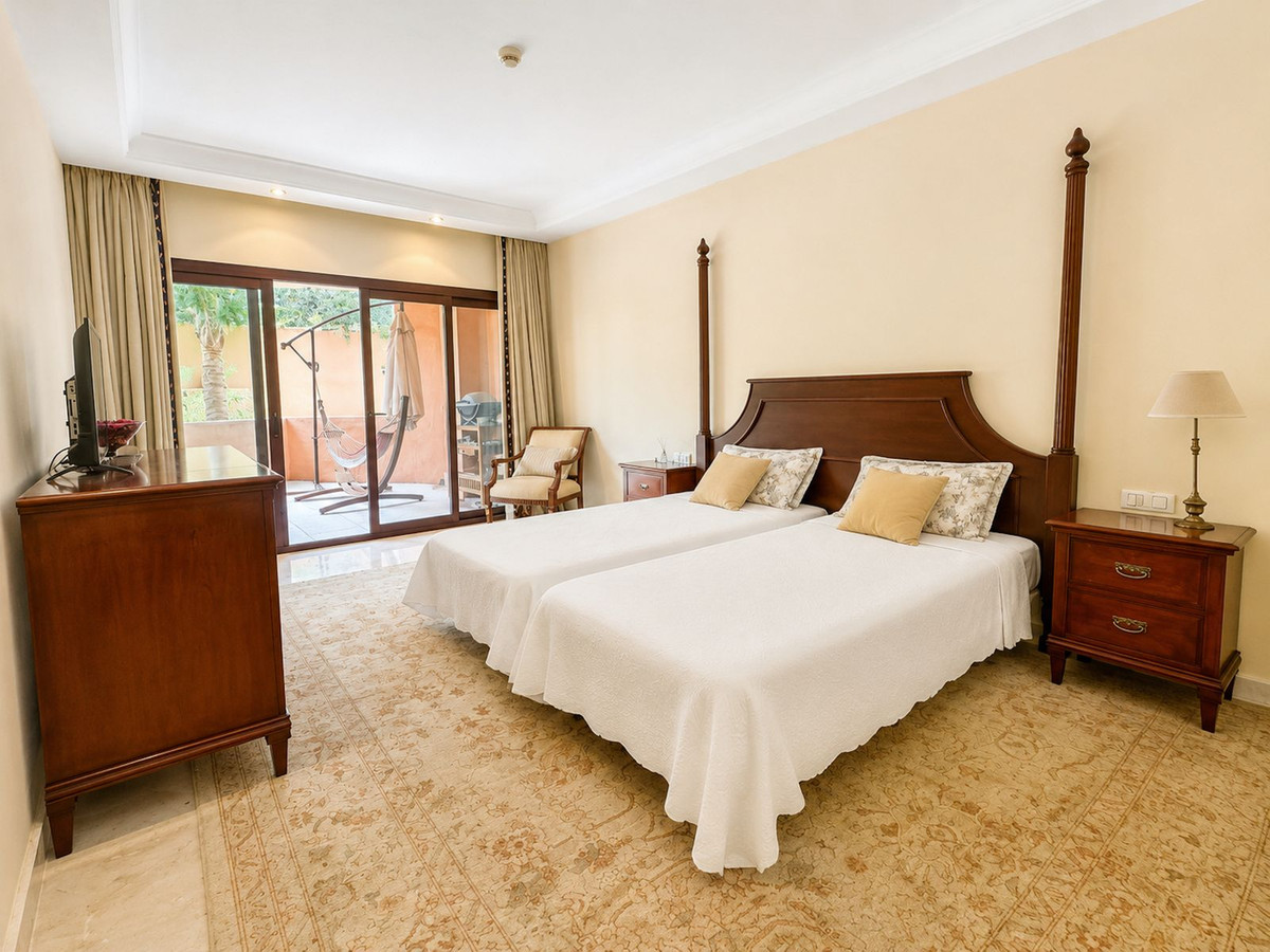 2 Bed Apartment for sale in New Golden Mile Costa Del Sol, Málaga, Spain