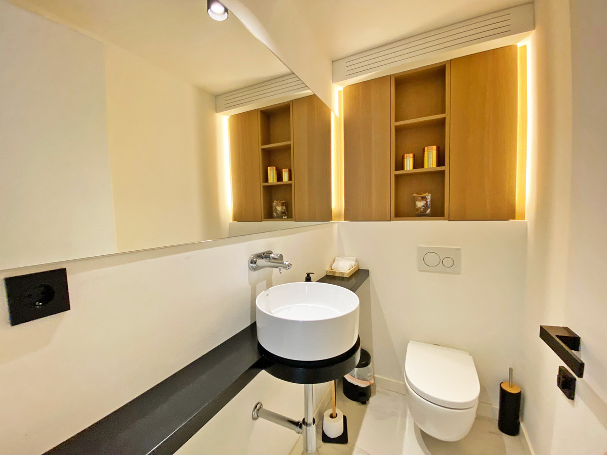 3 Bed Apartment for sale in Puerto Banús Costa Del Sol, Málaga, Spain