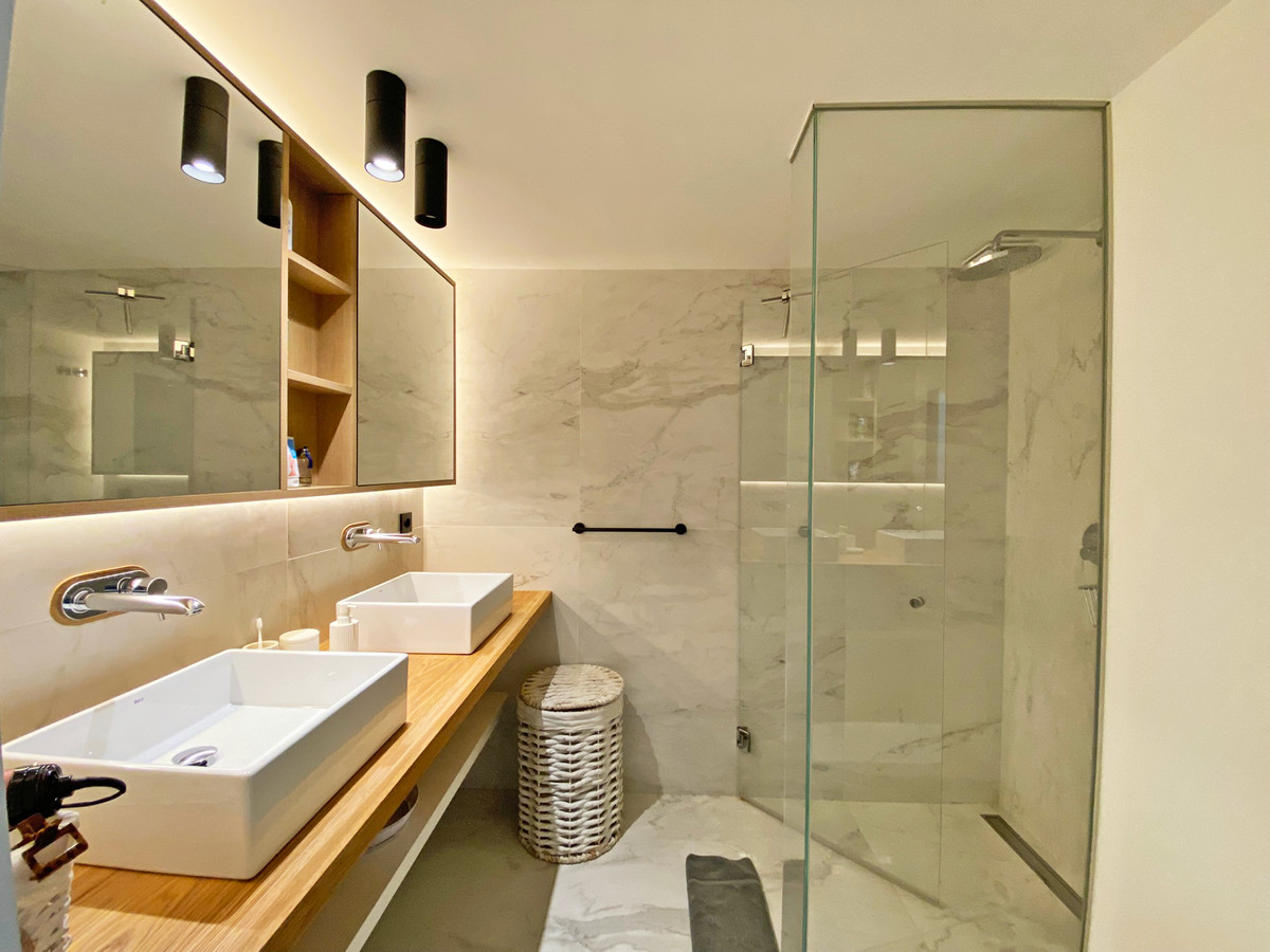 3 Bed Apartment for sale in Puerto Banús Costa Del Sol, Málaga, Spain