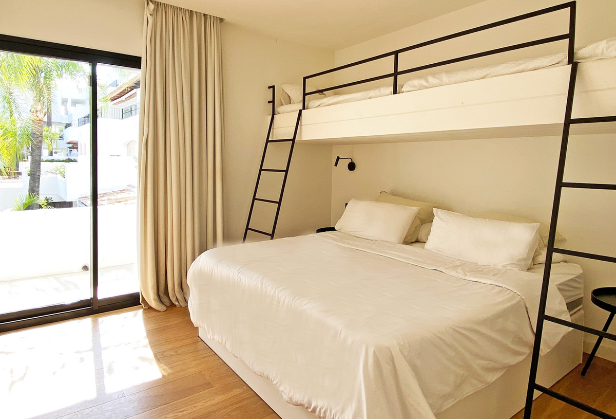 3 Bed Apartment for sale in Puerto Banús Costa Del Sol, Málaga, Spain