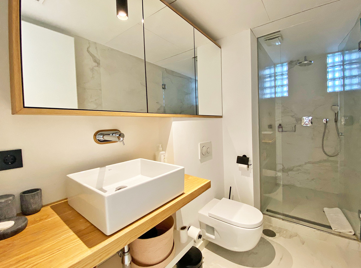 3 Bed Apartment for sale in Puerto Banús Costa Del Sol, Málaga, Spain