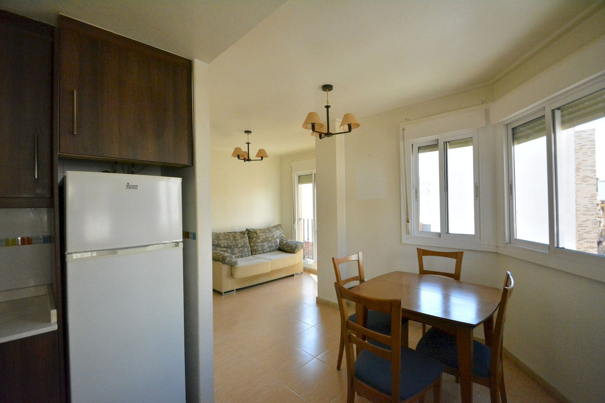Se vende Apartamento Planta Media de 2 dormitorios en Costa Blanca, Alicante, España