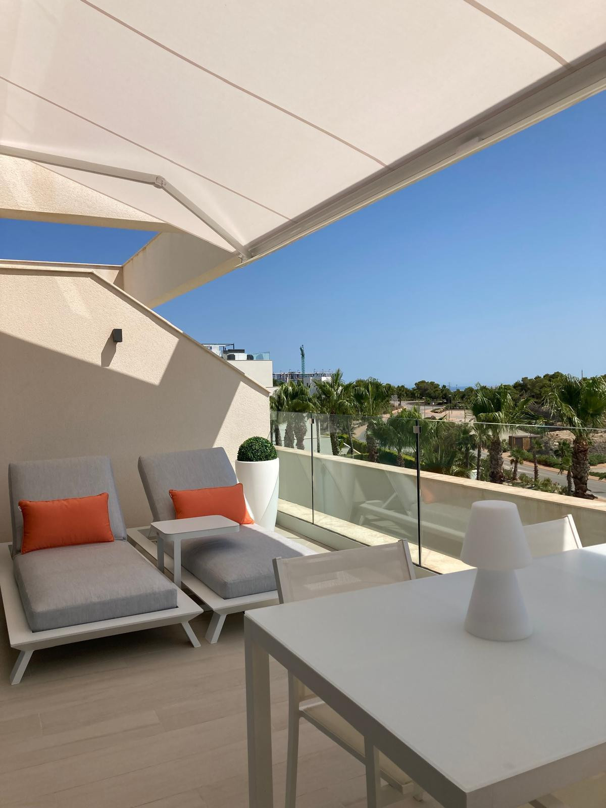 Se vende Apartamento Planta Media de 2 dormitorios en Costa Blanca, Alicante, España