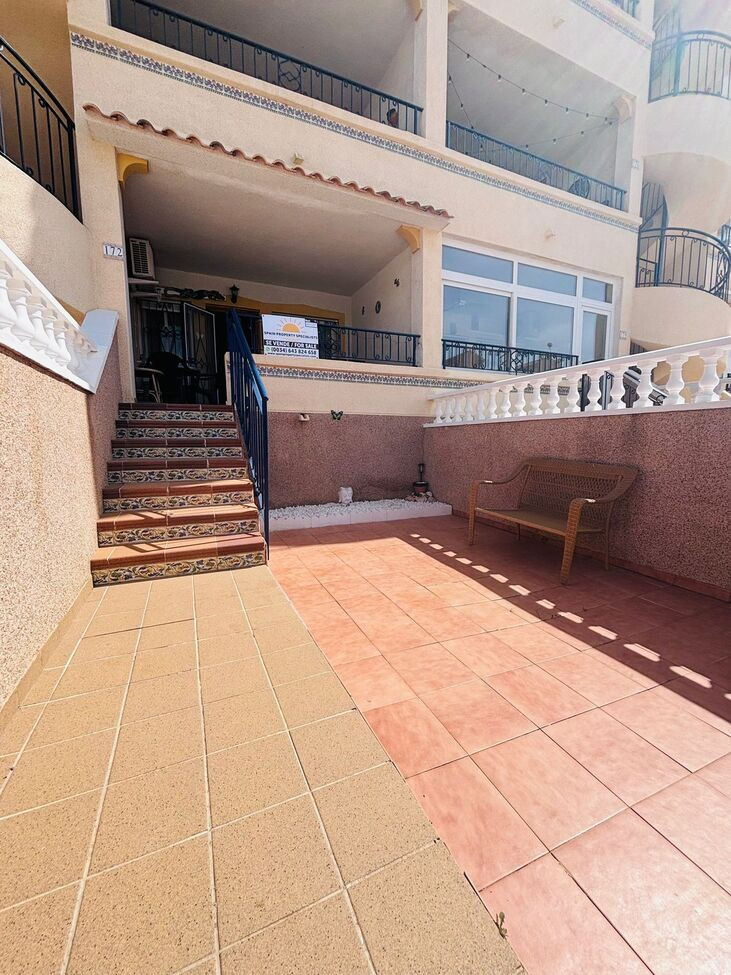 Se vende Apartamento Planta Baja de 2 dormitorios en Costa Blanca, Alicante, España