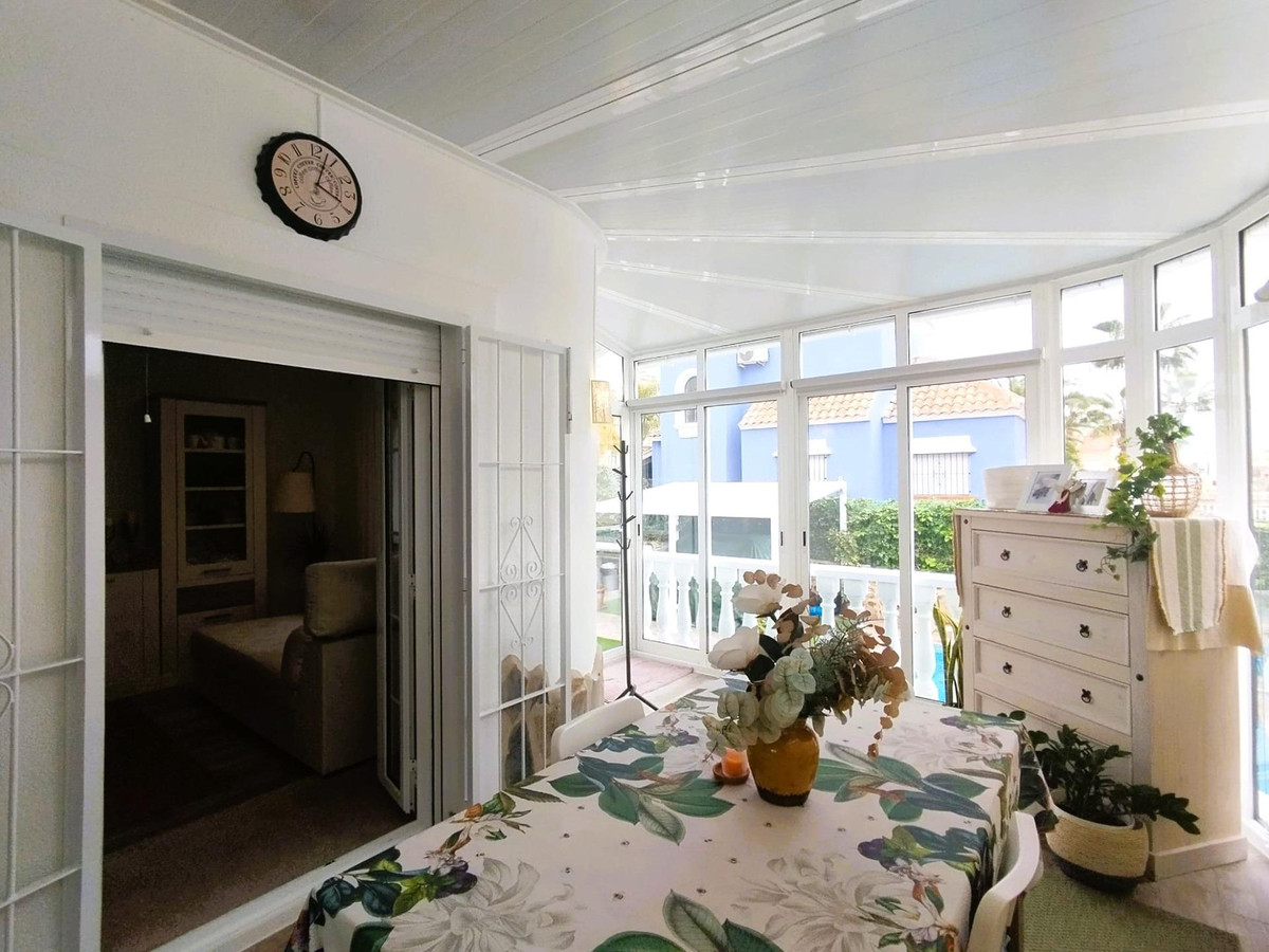 4 Bed Townhouse for sale in San Miguel De Salinas Costa Blanca, Alicante, Spain