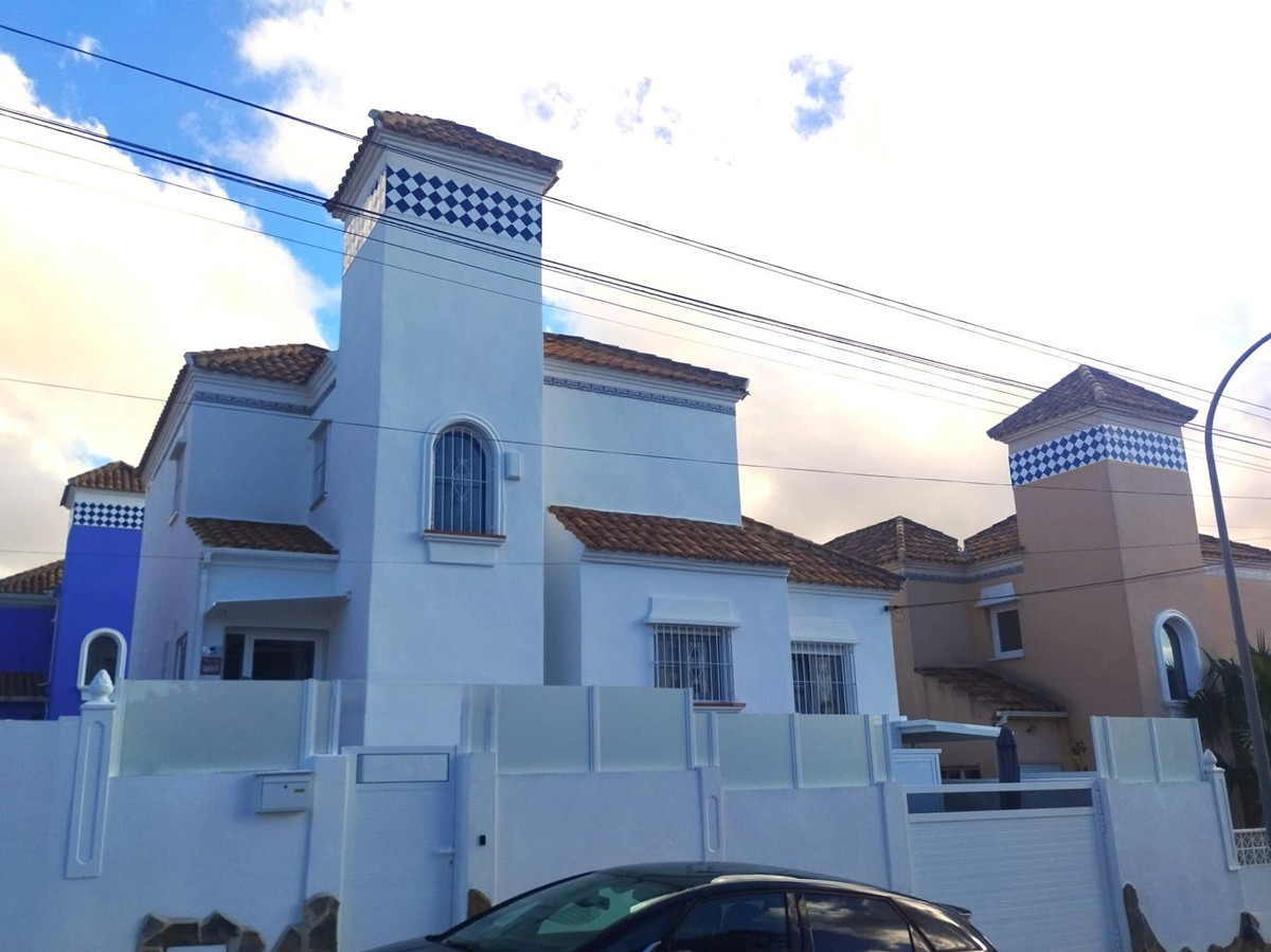 4 Bed Townhouse for sale in San Miguel De Salinas Costa Blanca, Alicante, Spain