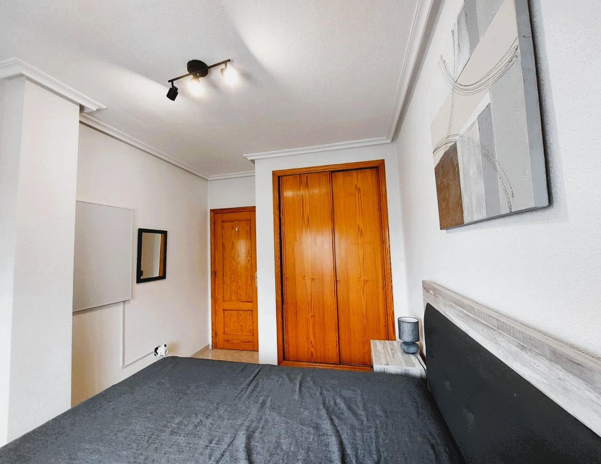 Se vende Apartamento Planta Media de 2 dormitorios en Costa Blanca, Alicante, España