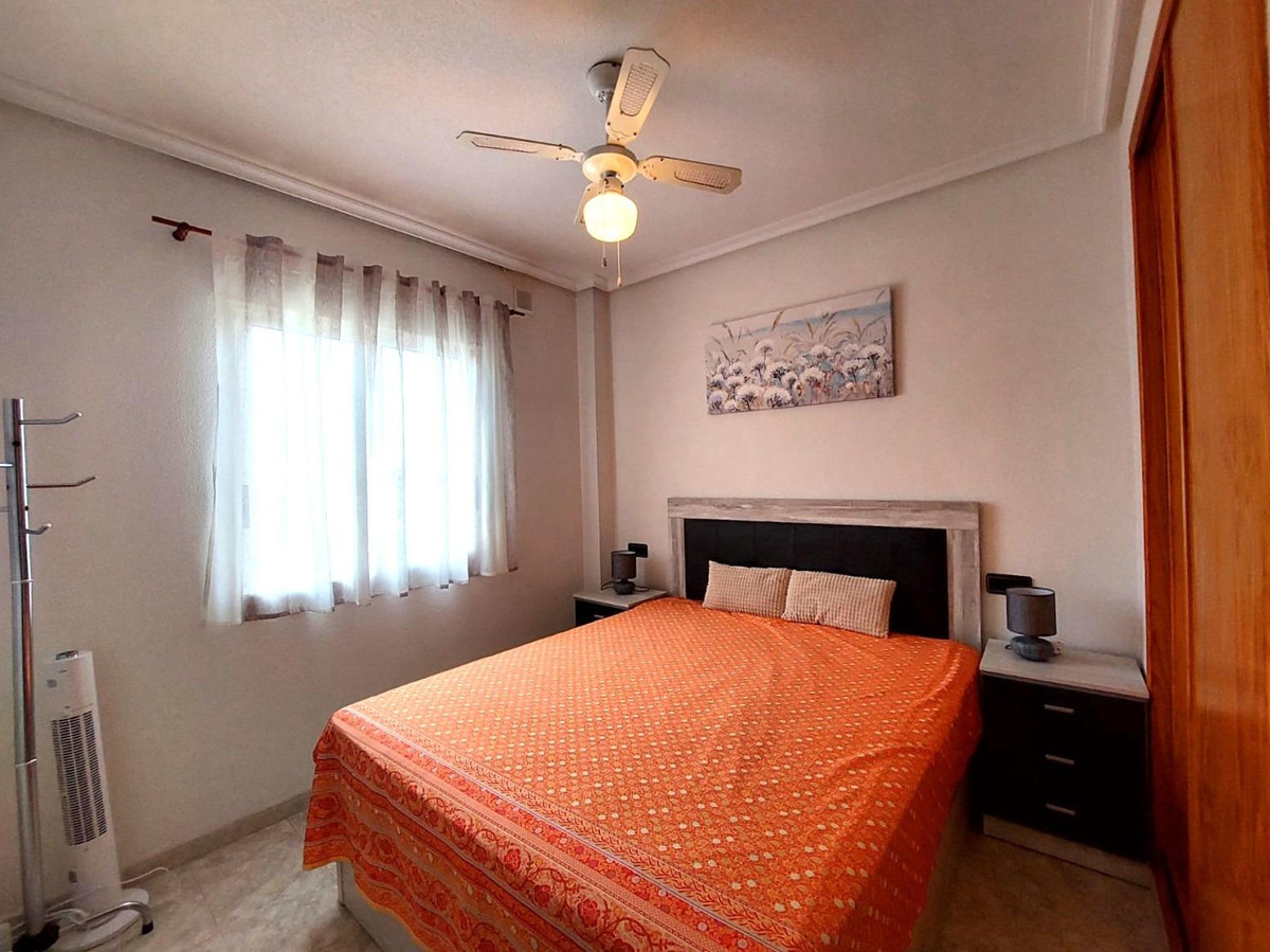 Se vende Apartamento Planta Media de 2 dormitorios en Costa Blanca, Alicante, España