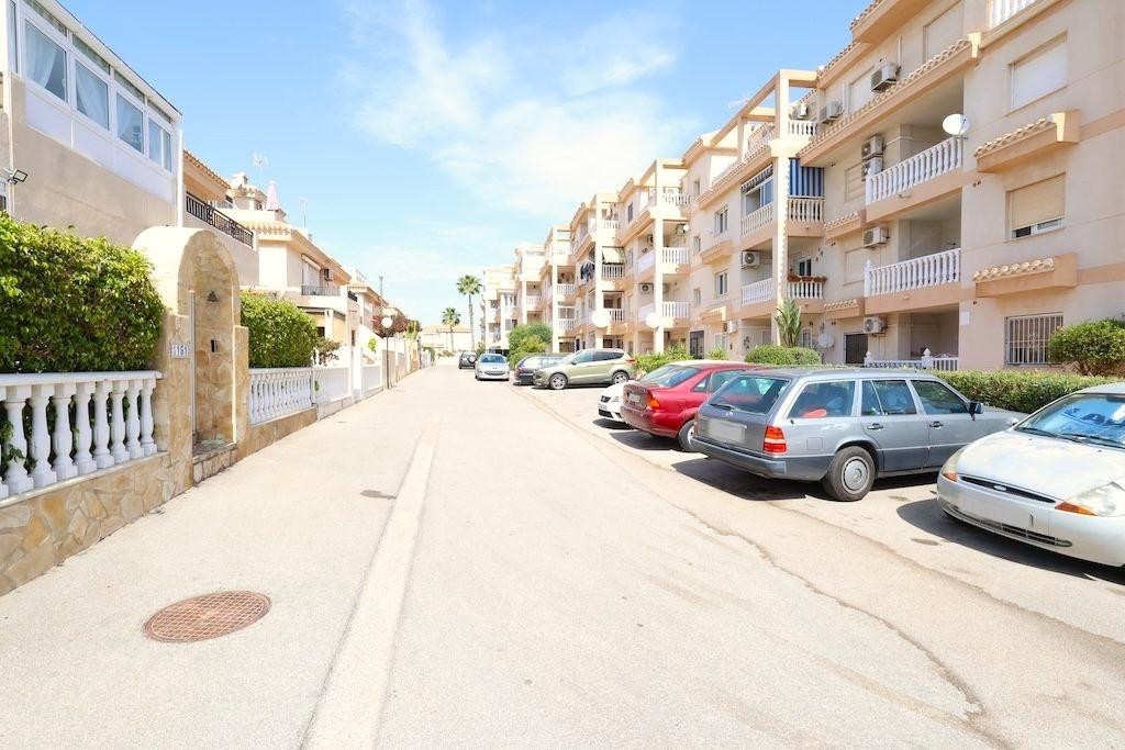 Se vende Apartamento Planta Media de 2 dormitorios en Costa Blanca, Alicante, España