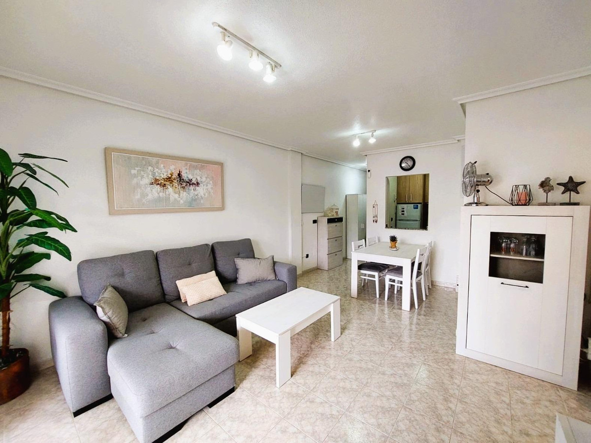 Se vende Apartamento Planta Media de 2 dormitorios en Costa Blanca, Alicante, España