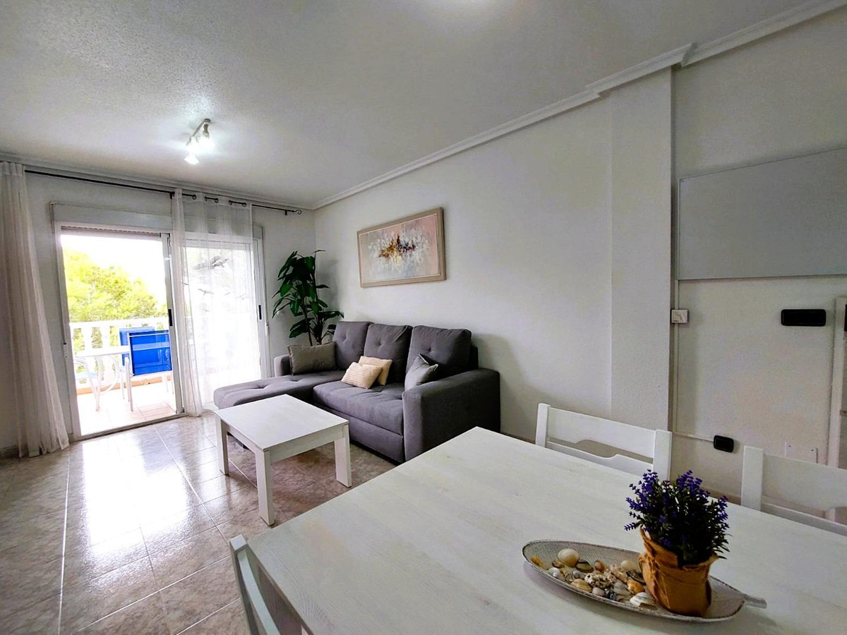Se vende Apartamento Planta Media de 2 dormitorios en Costa Blanca, Alicante, España