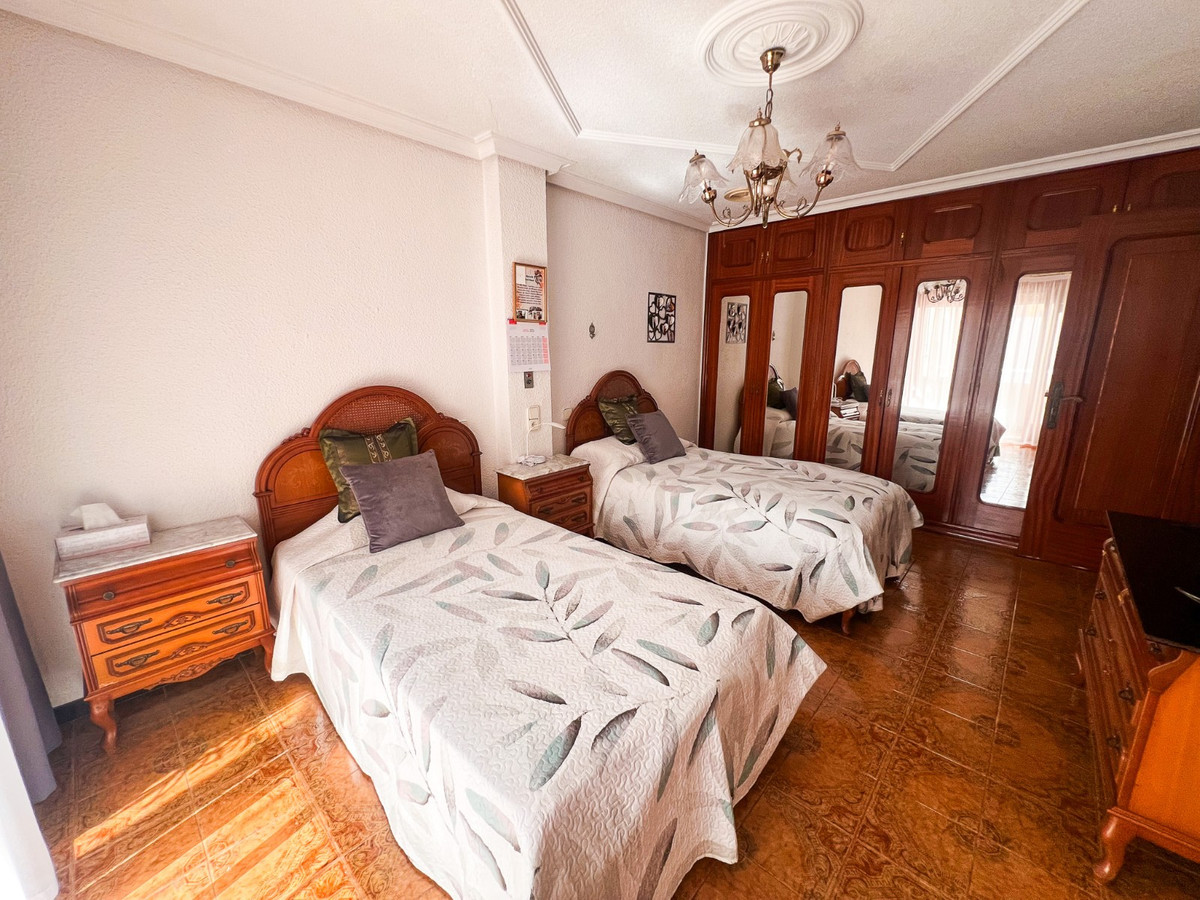 Se vende Adosada de 5 dormitorios en Costa Blanca, Alicante, España