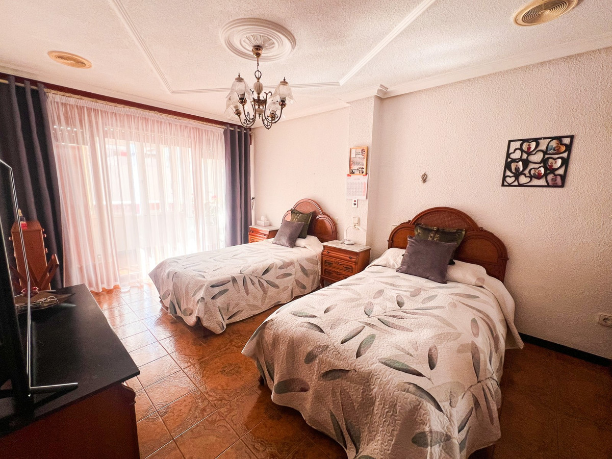 Se vende Adosada de 5 dormitorios en Costa Blanca, Alicante, España
