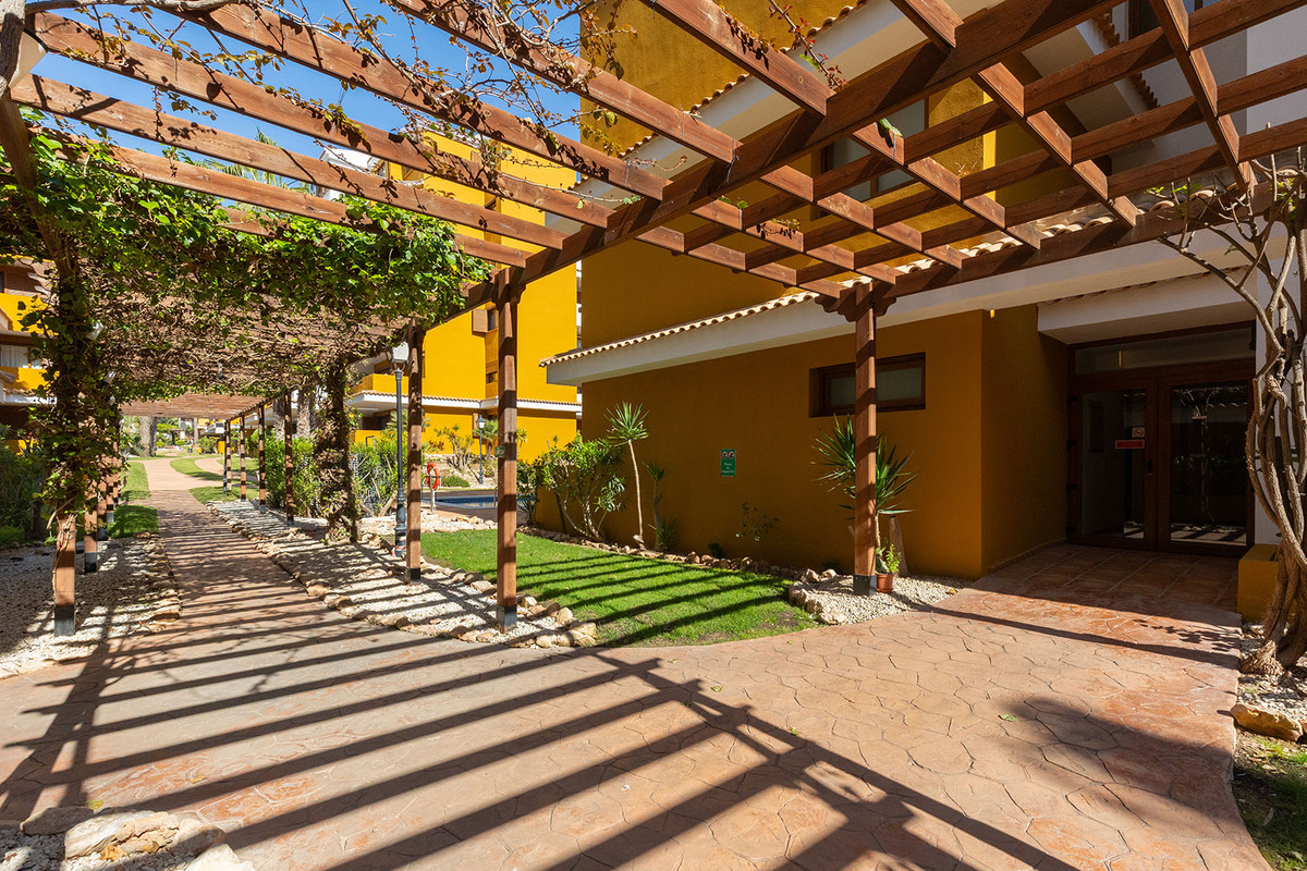 2 Bed Apartment for sale in Punta Prima Costa Blanca, Alicante, Spain
