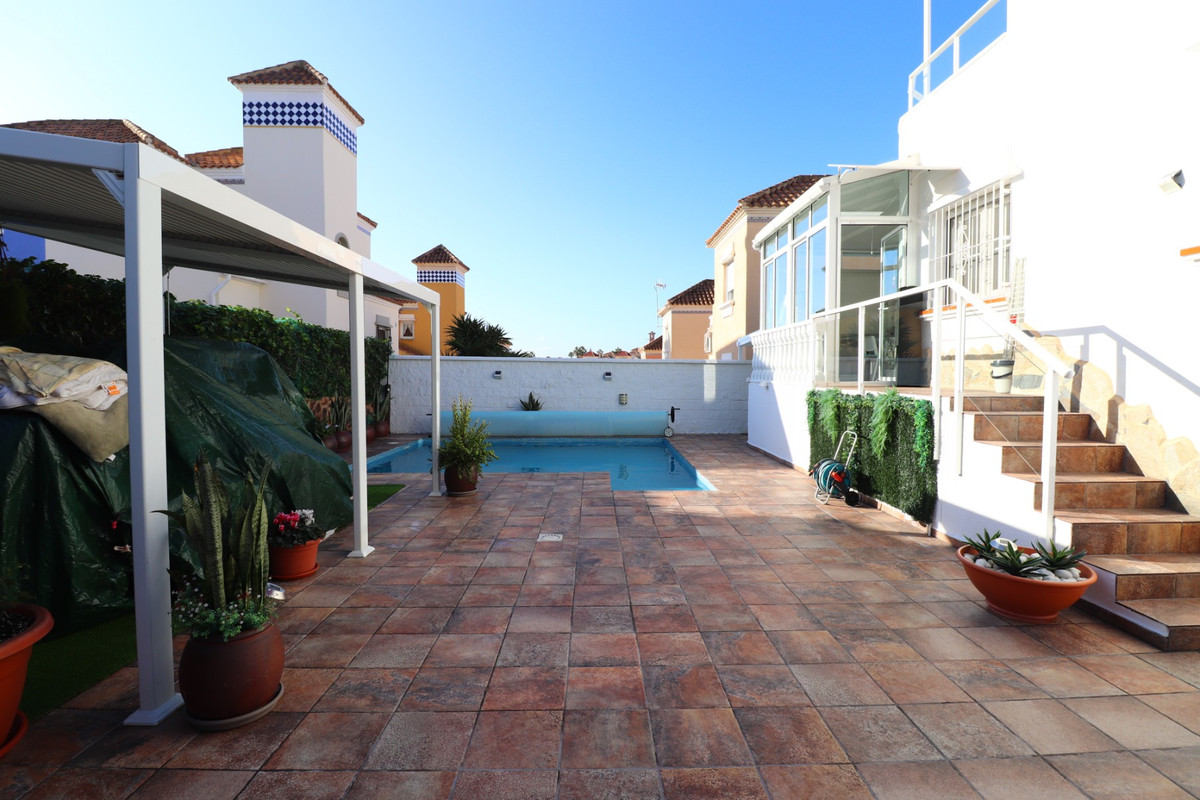 4 Bed Townhouse for sale in Villamartin Costa Blanca, Alicante, Spain