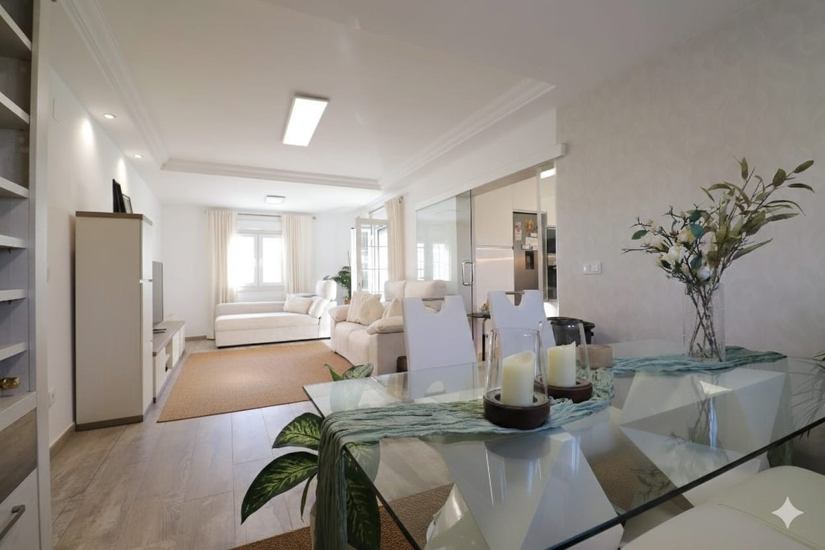 4 Bed Townhouse for sale in Villamartin Costa Blanca, Alicante, Spain