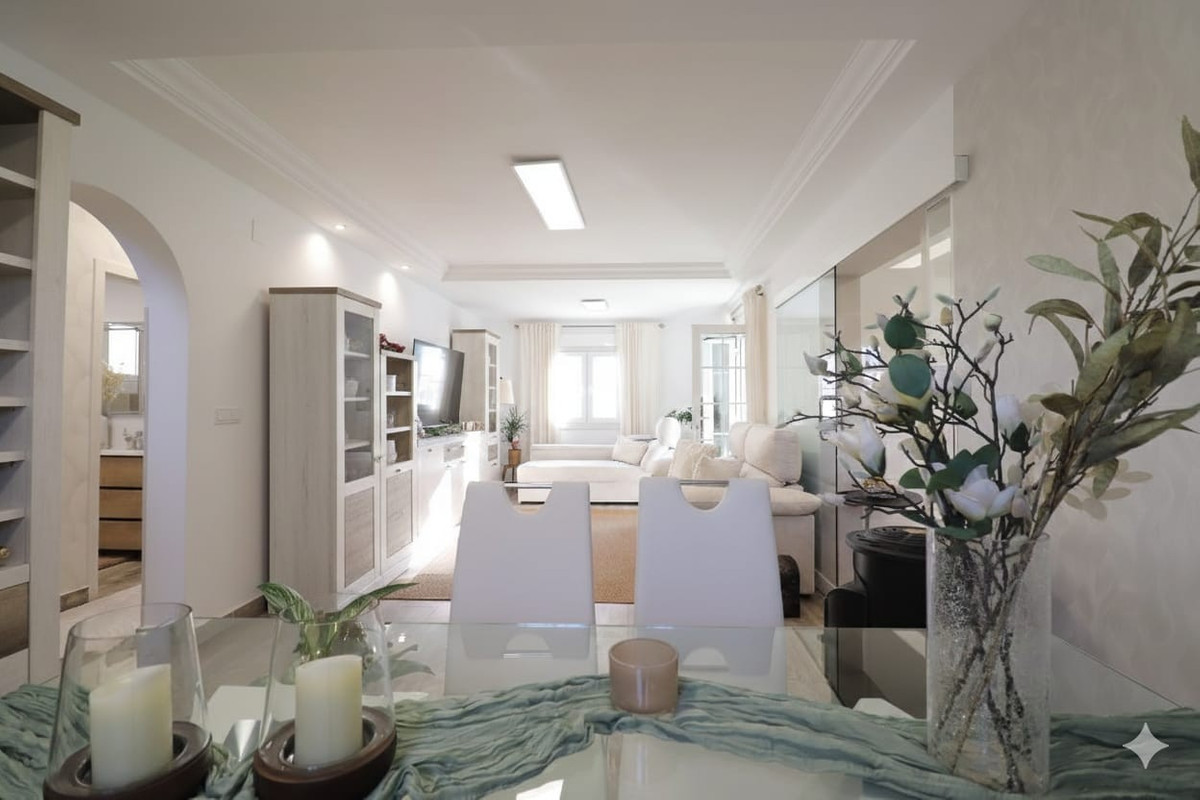 4 Bed Townhouse for sale in Villamartin Costa Blanca, Alicante, Spain