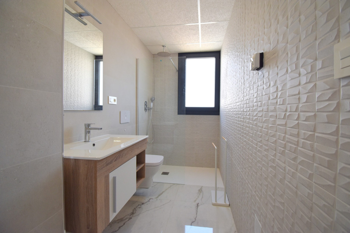 Se vende Apartamento Planta Media de 2 dormitorios en Costa Blanca, Alicante, España