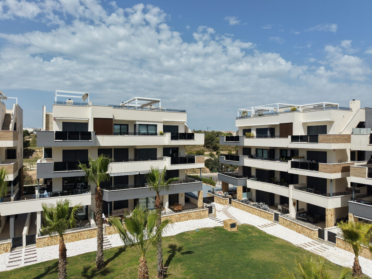 Se vende Apartamento Planta Media de 2 dormitorios en Costa Blanca, Alicante, España