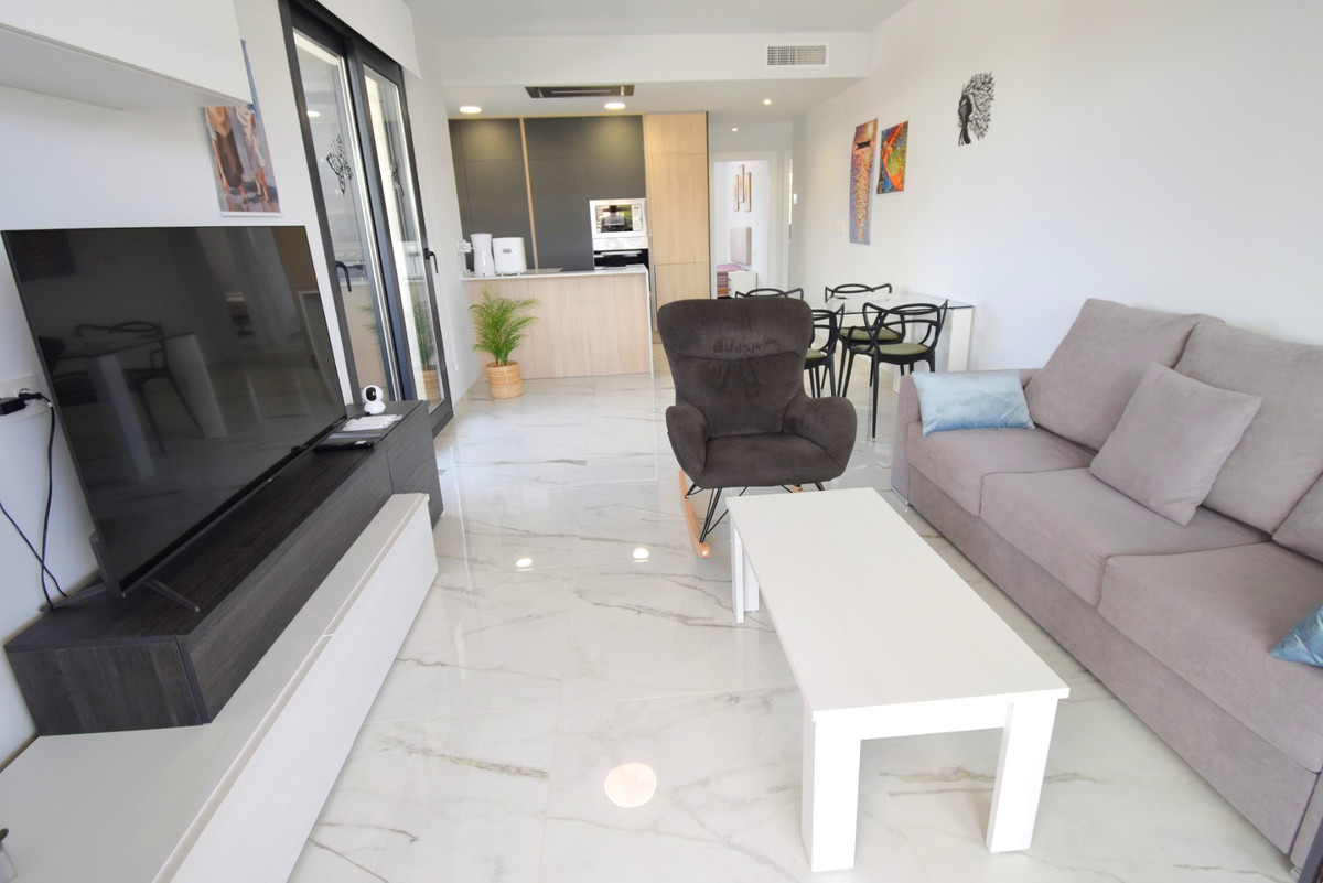 Se vende Apartamento Planta Media de 2 dormitorios en Costa Blanca, Alicante, España
