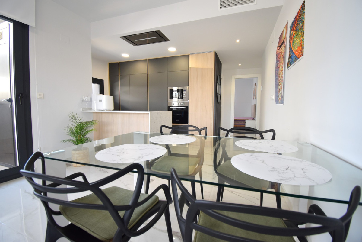 Se vende Apartamento Planta Media de 2 dormitorios en Costa Blanca, Alicante, España