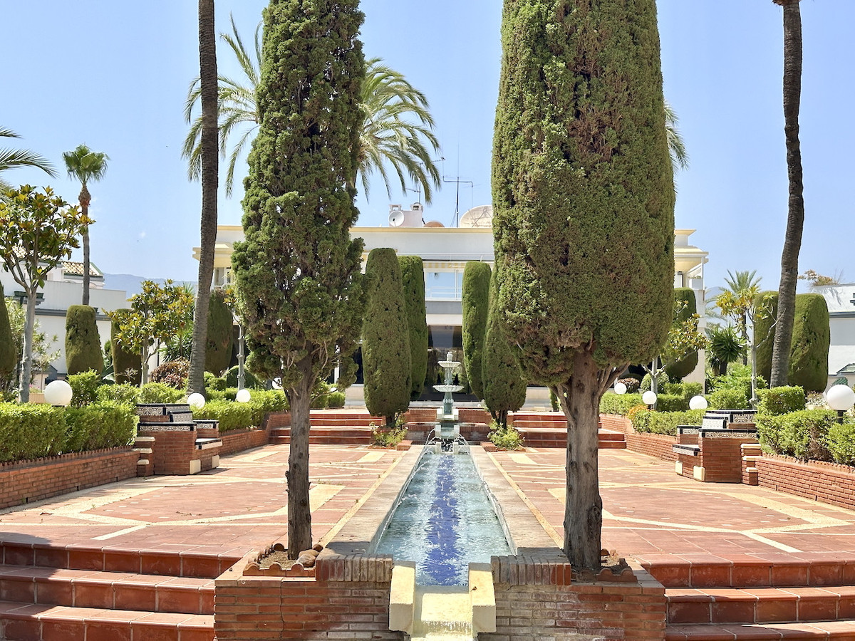 3 Bed Apartment for sale in Estepona Costa Del Sol, Málaga, Spain