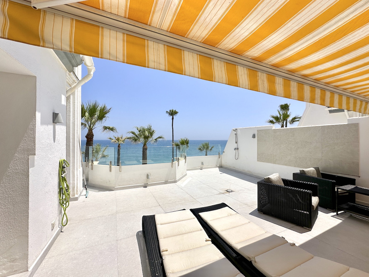 3 Bed Apartment for sale in Estepona Costa Del Sol, Málaga, Spain