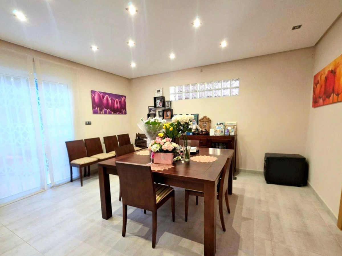 Se vende Villa - Chalet de 5 dormitorios en Costa Blanca, Alicante, España