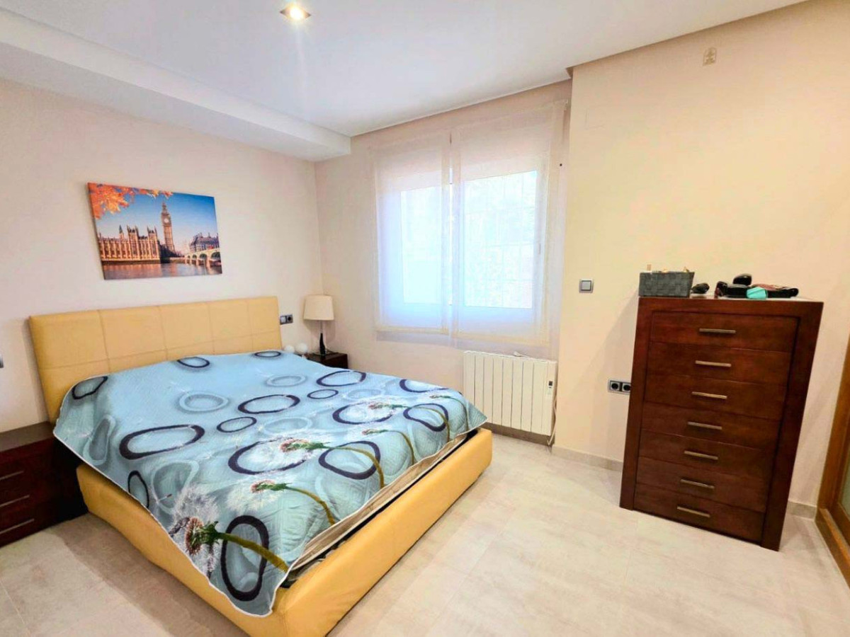 Se vende Villa - Chalet de 5 dormitorios en Costa Blanca, Alicante, España