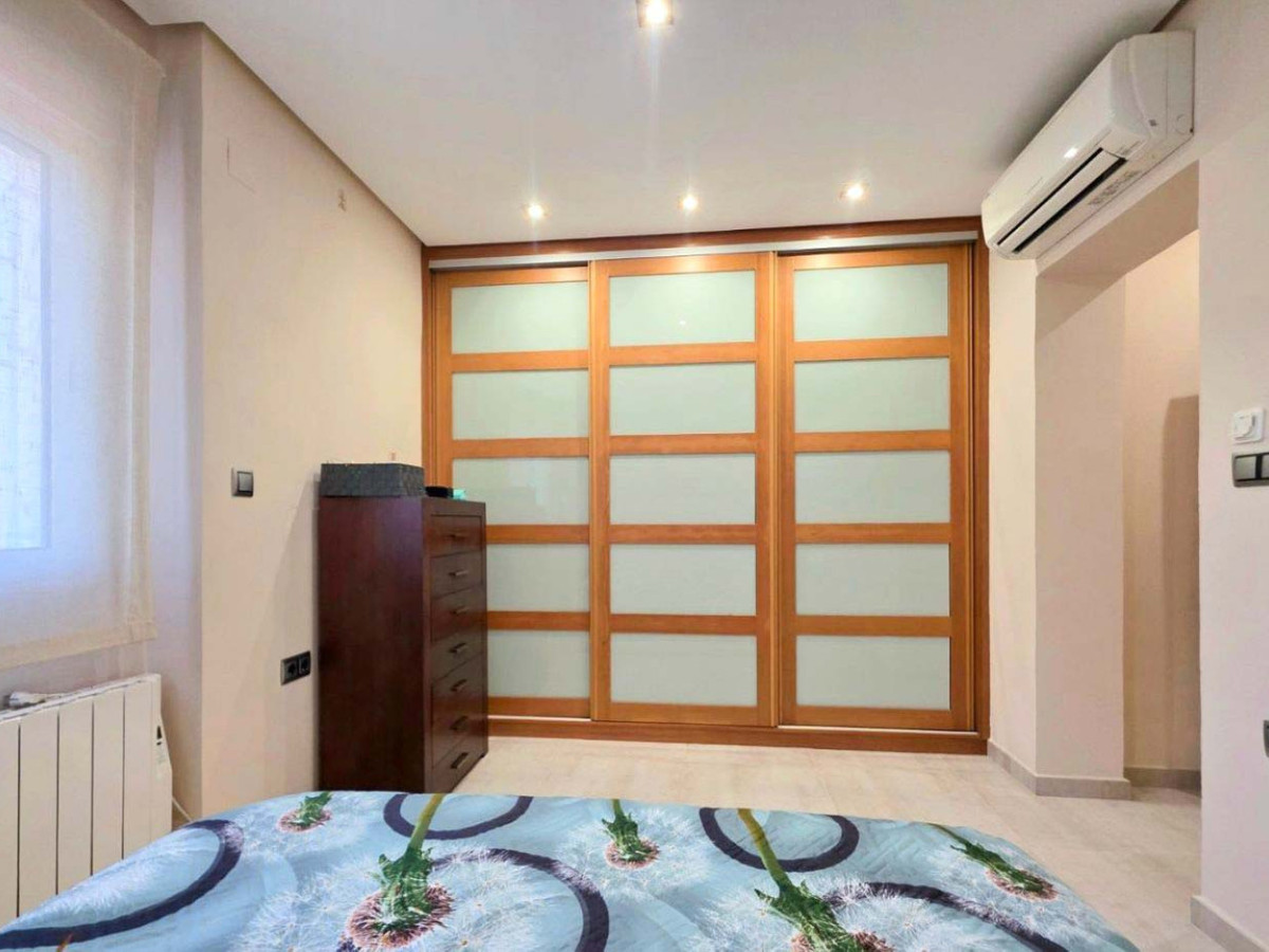 Se vende Villa - Chalet de 5 dormitorios en Costa Blanca, Alicante, España