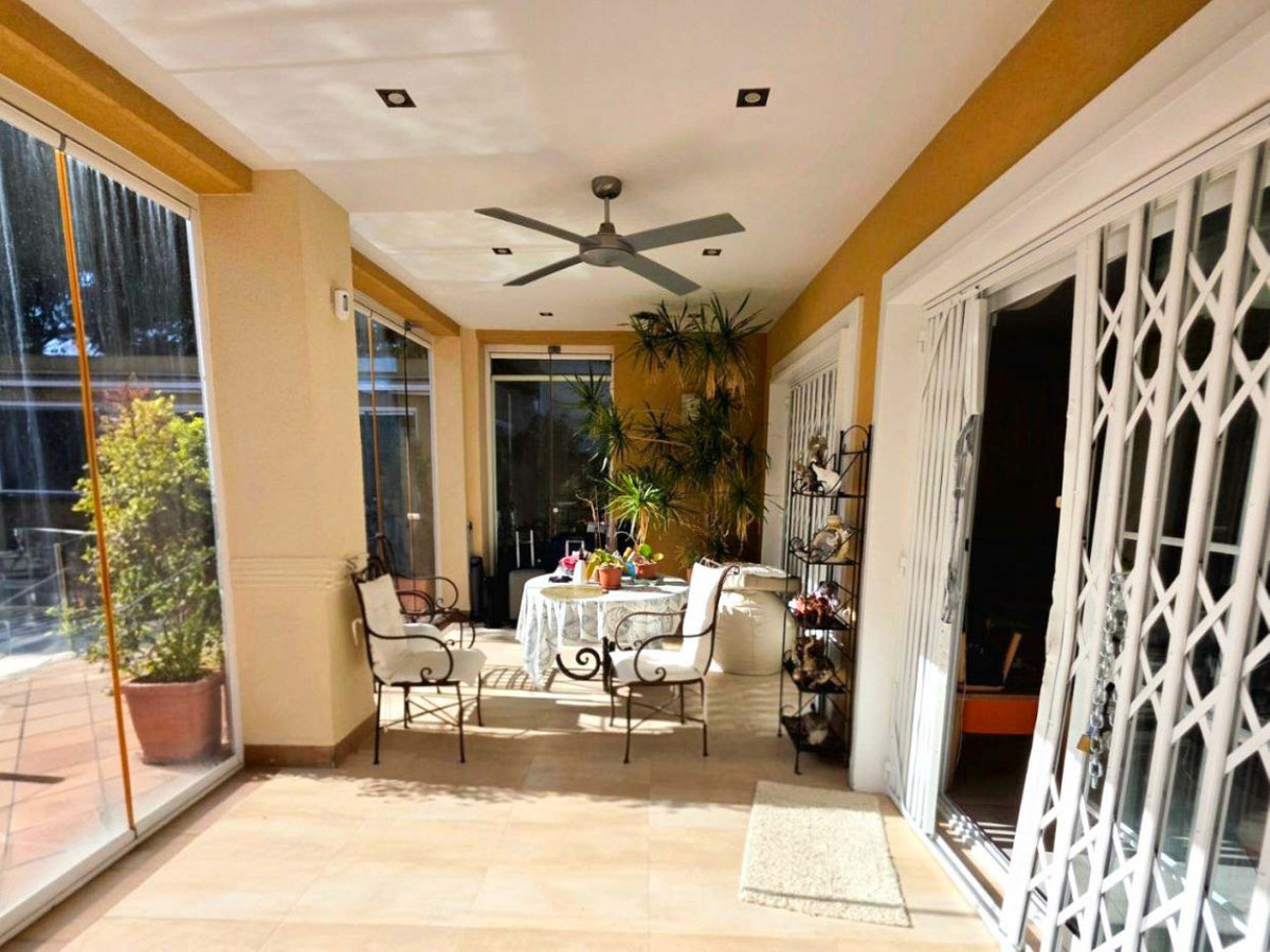 Se vende Villa - Chalet de 5 dormitorios en Costa Blanca, Alicante, España
