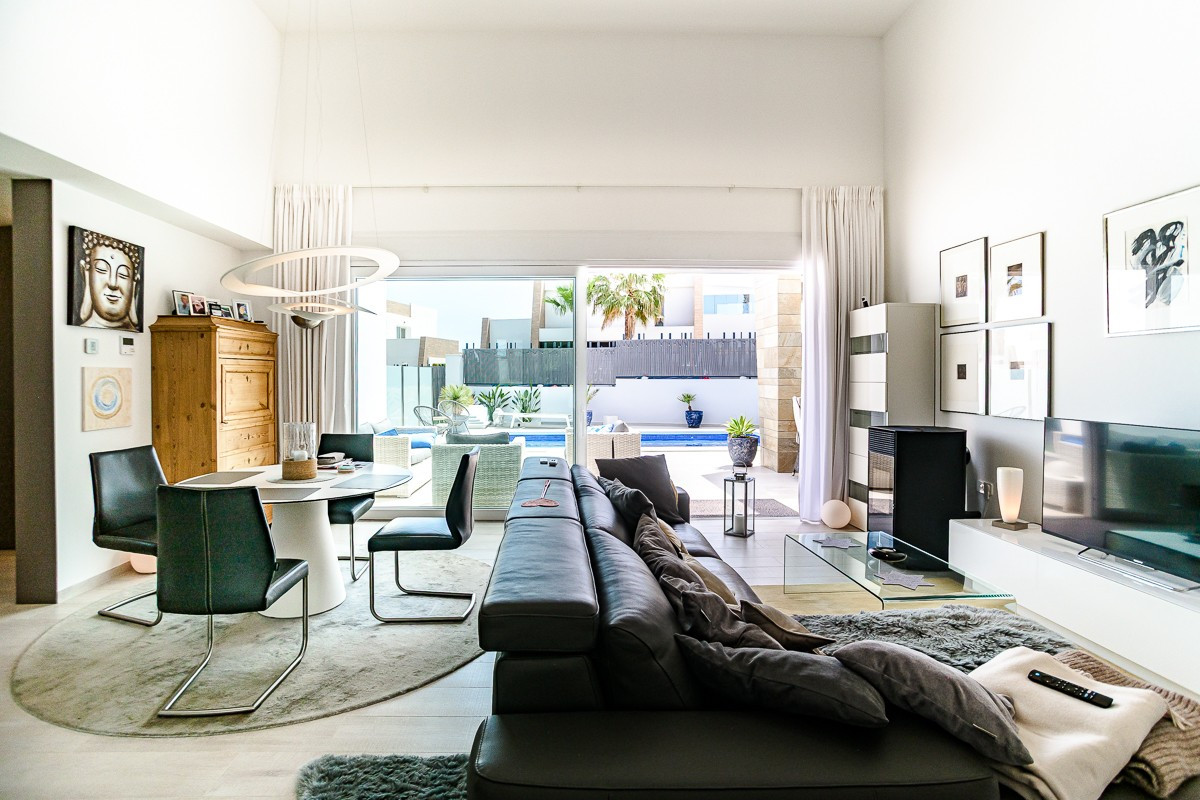 Se vende Villa - Chalet de 3 dormitorios en Costa Blanca, Alicante, España
